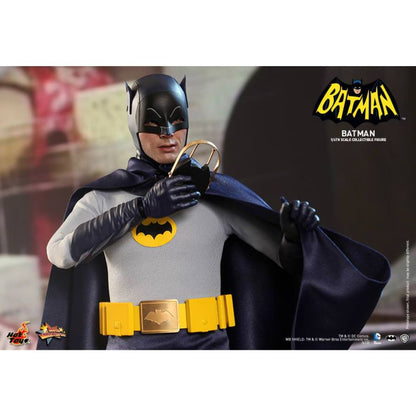 Hot Toys MMS 218 Batman 1966 - Batman