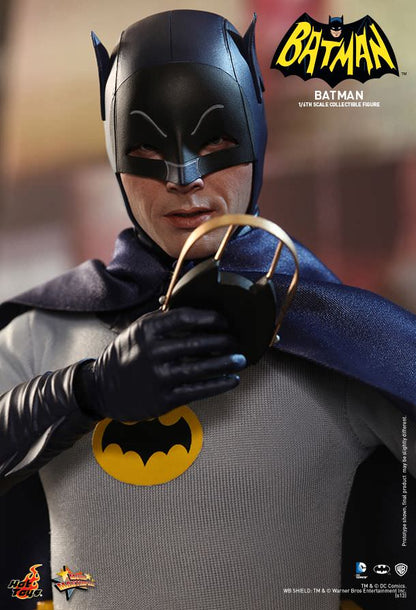 Hot Toys MMS 218 Batman 1966 - Batman