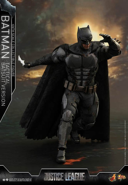 Hot Toys MMS 432 Justice League - Batman (Tactical Batsuit Version)